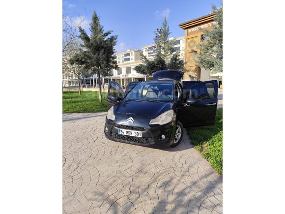 Sahibinden Citroen C3 1.4 Attraction 2010 Model  199.000 km Siyah