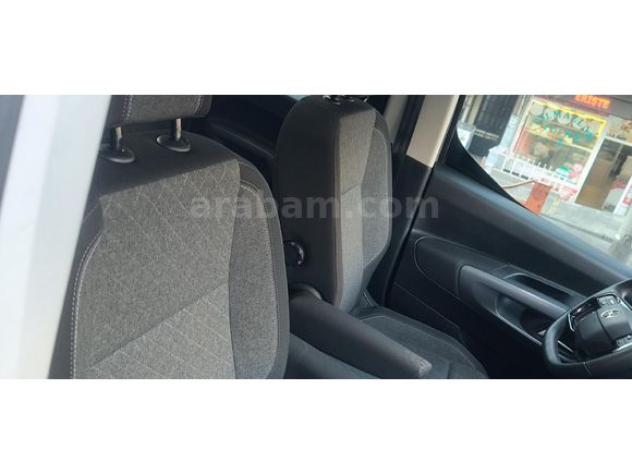 Sahibinden Opel Combo 1.5 CDTI Ultimate 2024 Model  27.000 km Gri