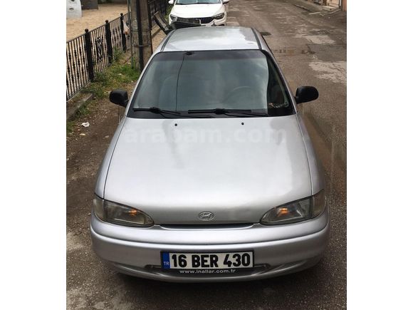 hundai accent 1.5 gls Otomatik vites Klimalı düşük km