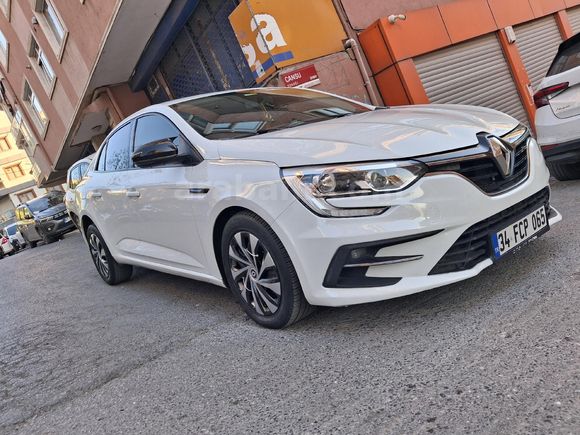 Sahibinden Renault Megane 1.3 TCe Joy 2022 Model