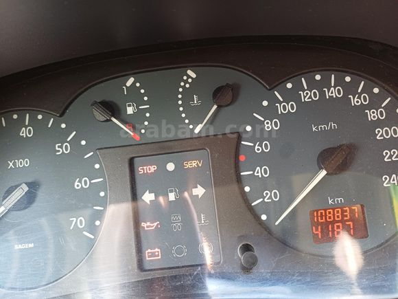 Sahibinden Renault Clio 1.4 Authentique 2004 Model