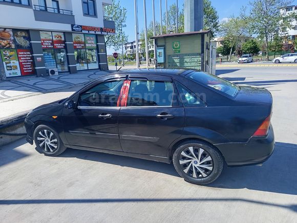 Sahibinden Ford Focus 1.6 Ambiente 2001 Model  269.000 km Siyah