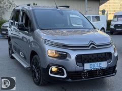 DİCLE'den 2022 BERLİNGO FEEL STİL OTOMOTİK VİTES KREDİ+TAKAS İLE