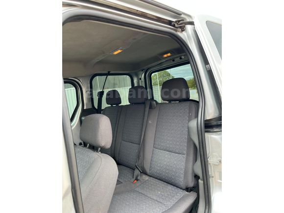 Sahibinden Ford Tourneo Connect 1.8 TDCI K230L 2005 Model