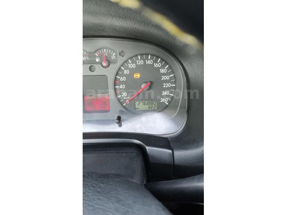 Sahibinden Volkswagen Golf 1.6 Comfortline 2001 Model  OTOMATİK vites 276.000 km Beyaz