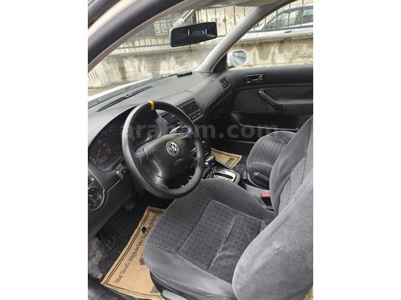 Sahibinden Volkswagen Golf 1.6 Comfortline 2001 Model  OTOMATİK vites 276.000 km Beyaz