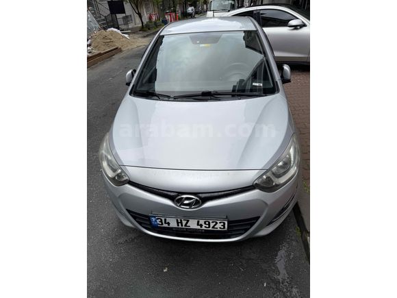 Sahibinden Hyundai i20 1.4 CRDi Sense 2012 Model İstanbul