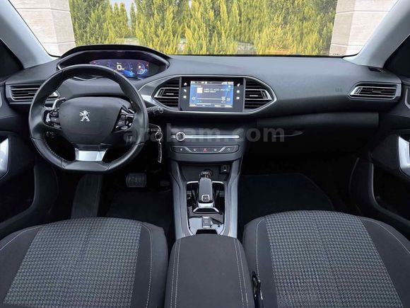 Sahibinden Peugeot 308 1.2 PureTech Style Tech 2020 Model 