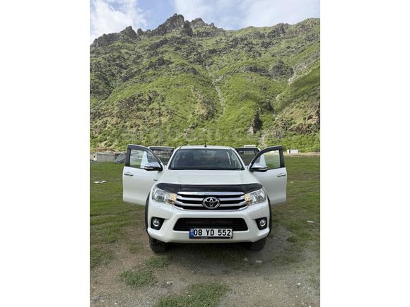 Sahibinden Toyota Hilux 2.4 D-4D 4x2 Adventure 2017 Model 