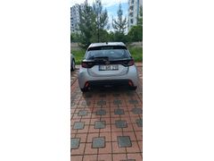 Sahibinden Toyota Yaris 1.5 Hybrid Flame 2025 Model