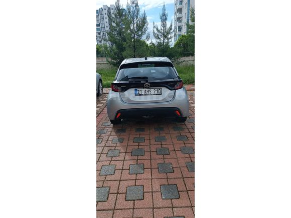 Sahibinden Toyota Yaris 1.5 Hybrid Flame 2025 Model