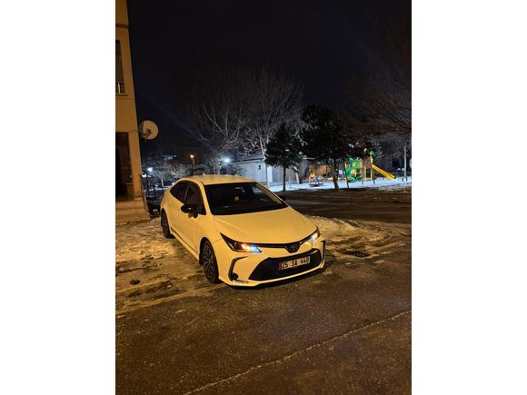Sahibinden Toyota Corolla 1.6 Vision 2019 Model  115.000 km Beyaz