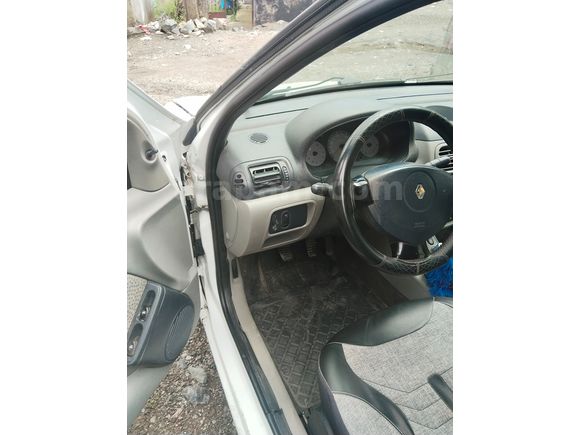 Sahibinden Renault Clio 1.5 dCi Alize 2006 Model  257.000 km Beyaz