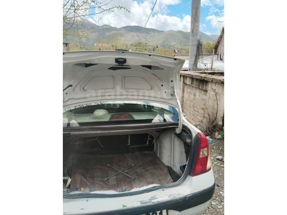 Sahibinden Renault Clio 1.5 dCi Alize 2006 Model  257.000 km Beyaz