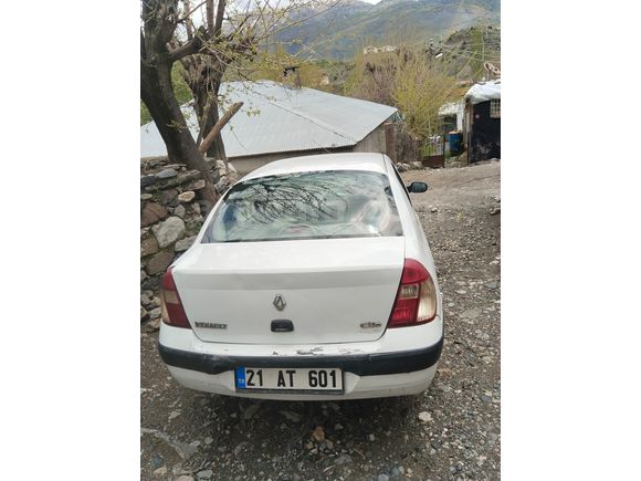 Sahibinden Renault Clio 1.5 dCi Alize 2006 Model  257.000 km Beyaz