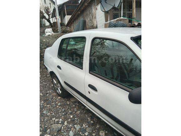 Sahibinden Renault Clio 1.5 dCi Alize 2006 Model  257.000 km Beyaz