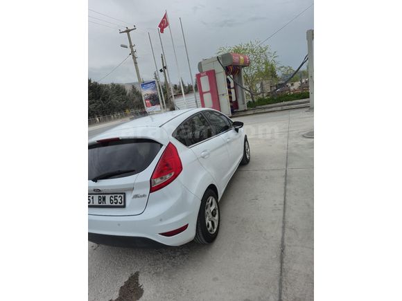 Sahibinden Ford Fiesta 1.4 Titanium 2011 Model