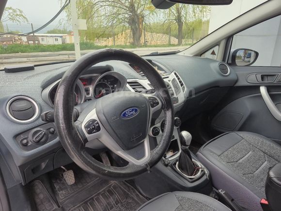 Sahibinden Ford Fiesta 1.4 Titanium 2011 Model