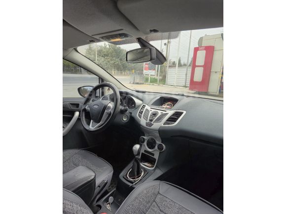 Sahibinden Ford Fiesta 1.4 Titanium 2011 Model