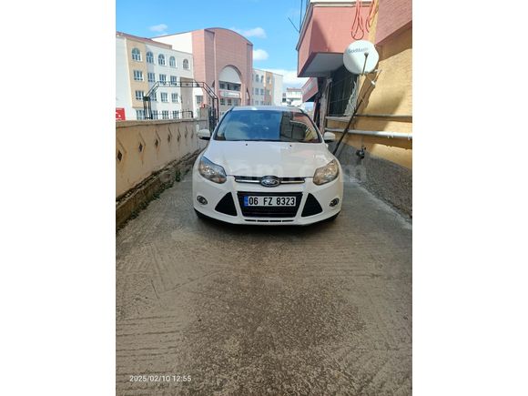 Sahibinden Ford Focus 1.6 Ti-VCT Style 2014 Model  215.000 km Beyaz