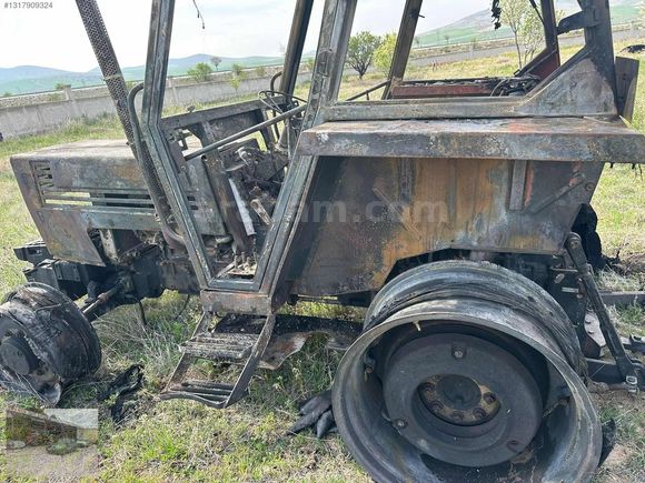 9080 Tümosan parça olarak satılık motor janzuman hidrolik sağlam