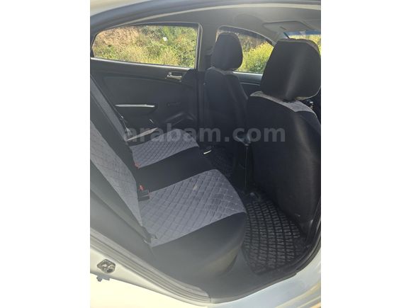 Aracım çok temiz olup tek elden kullanılmıştır. Tıriger yağ bakımı beş bin km önce yapıldı kessinlikle taksi çıkması değildir.ihtiyaçtan dolayı satlık