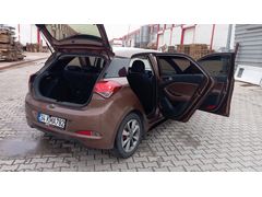 Sahibinden Hyundai i20 1.4 CRDi Style 2015 Model  282.000 km Kahverengi