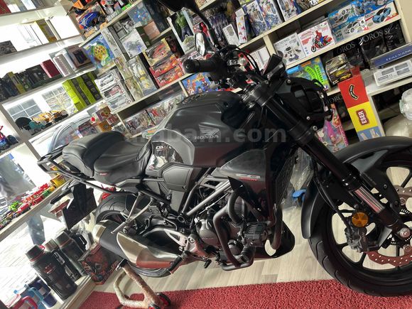 Mardin midyat  Honda CB 250 R 
