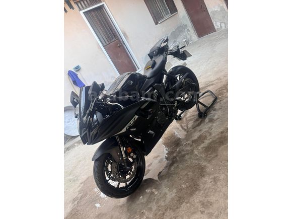 Sahibinden Yamaha R7