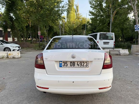 Sahibinden Skoda Octavia 1.6 TDI Ambiente ÇOK TEMİZ 2010 Model Diyarbakır