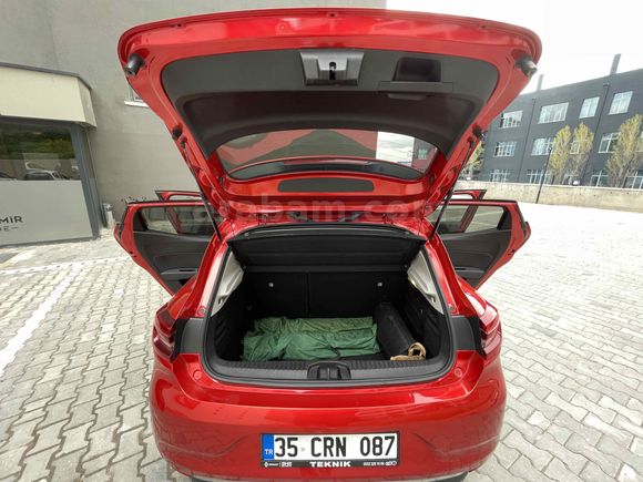 Sahibinden Renault Clio 1.0 TCe Icon  100 Bg 2020 Model Ankara 56000 km Alev Kırmızı