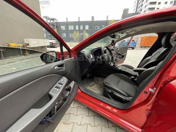 Sahibinden Renault Clio 1.0 TCe Icon  100 Bg 2020 Model Ankara 56000 km Alev Kırmızı