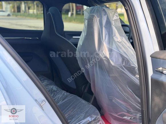 BORDO'DAN 2025 VOLVO EX30