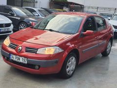 Sahibinden Renault Megane 1.6  200 BİNDE ORJİNAL KM LPĞLİ DİNAMİK PAKET 2006 Model 