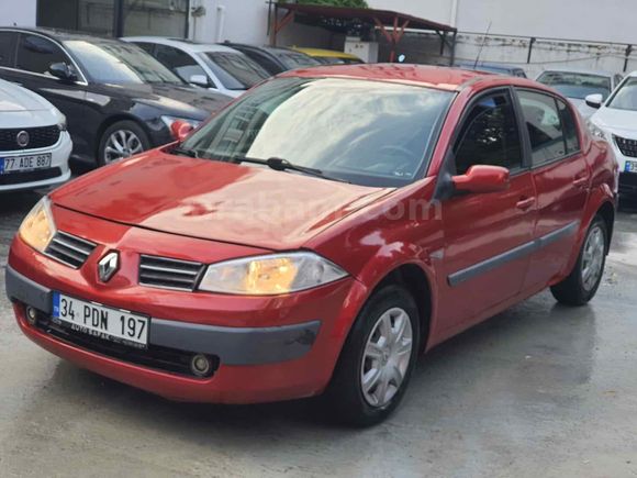 Sahibinden Renault Megane 1.6  200 BİNDE ORJİNAL KM LPĞLİ DİNAMİK PAKET 2006 Model 