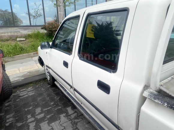 ÇİFT KABİN HİLUX