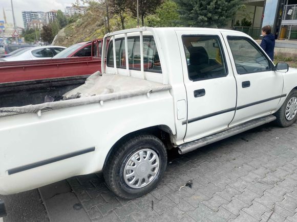 ÇİFT KABİN HİLUX