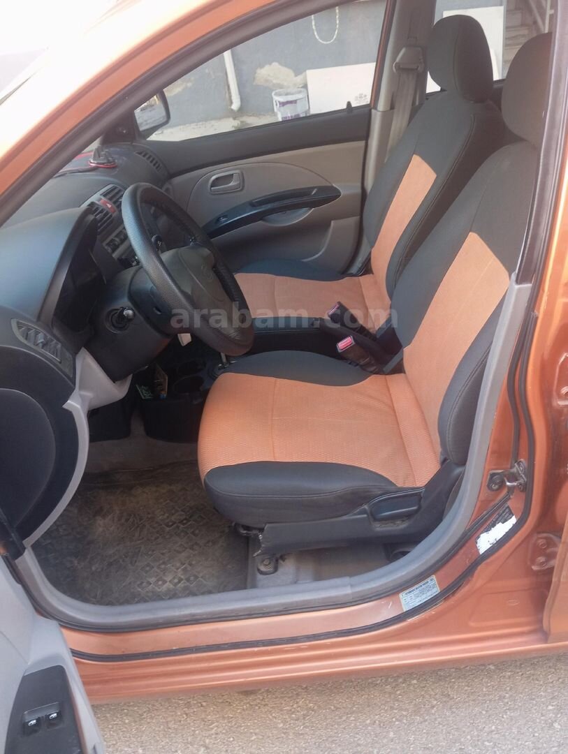 Galeriden Kia Picanto 1.1 EX 2005 Model İzmir 195.000 km Turuncu 6