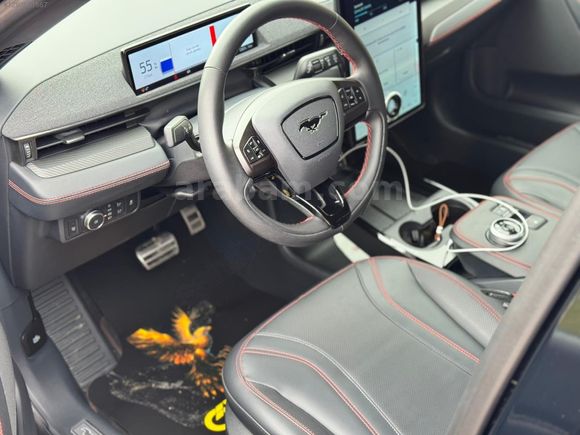 SEÇ MOTORS FARKIYLA 2022 FORD MUSTANG MACH - E 4*4 / UZUN MENZIL