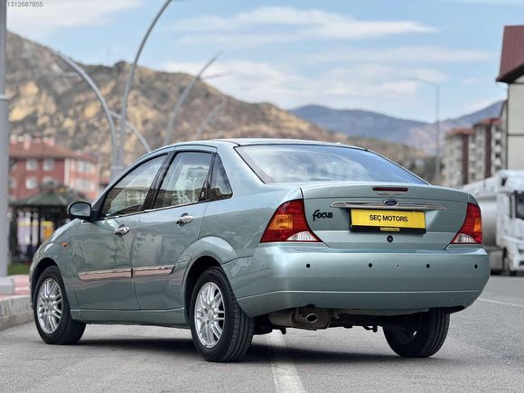 SEÇ MOTORS FORD FOCUS 2001 MD 1.6 COMFORT