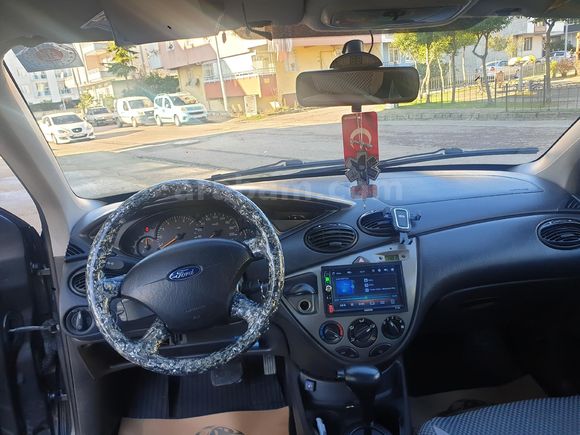 Sahibinden Ford Focus 1.6 Ghia 2004 Model