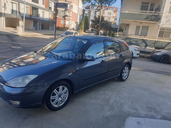Sahibinden Ford Focus 1.6 Ghia 2004 Model