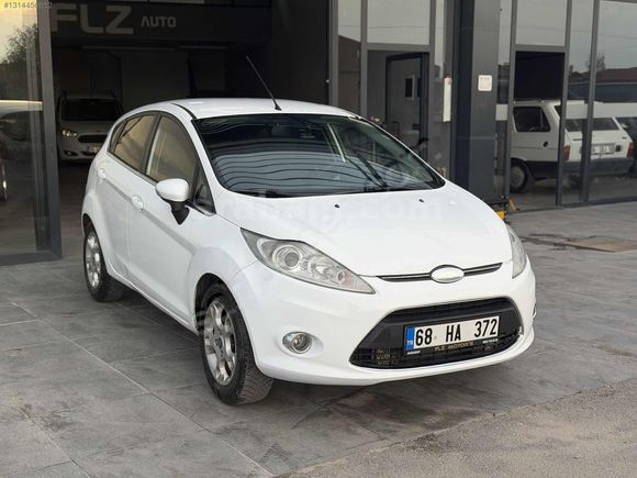 FLZ AUTO'DAN 2012 MODEL HATASIZ 180.xxx KM TİTANİUM PAKET FİESTA