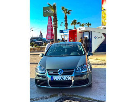 Sahibinden Volkswagen Golf 1.6 FSi Midline2004 Model 


Değişensiz düşük km 