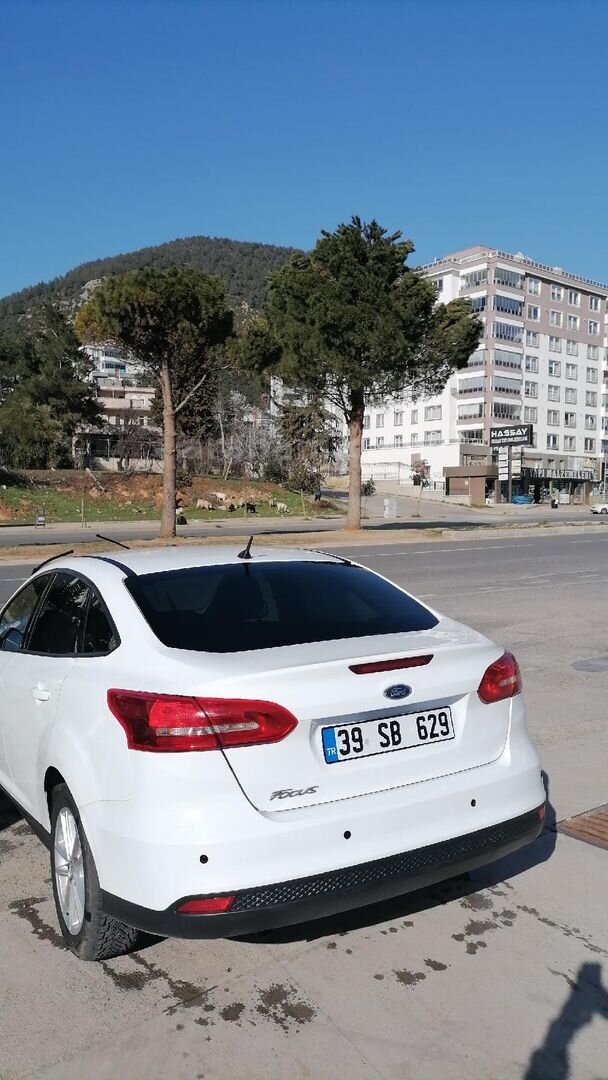 Sahibinden Ford Focus 1.6 TDCi Trend X 2015 Model Kahramanmaraş 196.000 km Beyaz 2