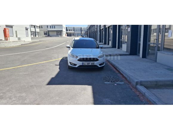 Sahibinden Ford Focus 1.6 Ti-VCT Trend X 2015 Model