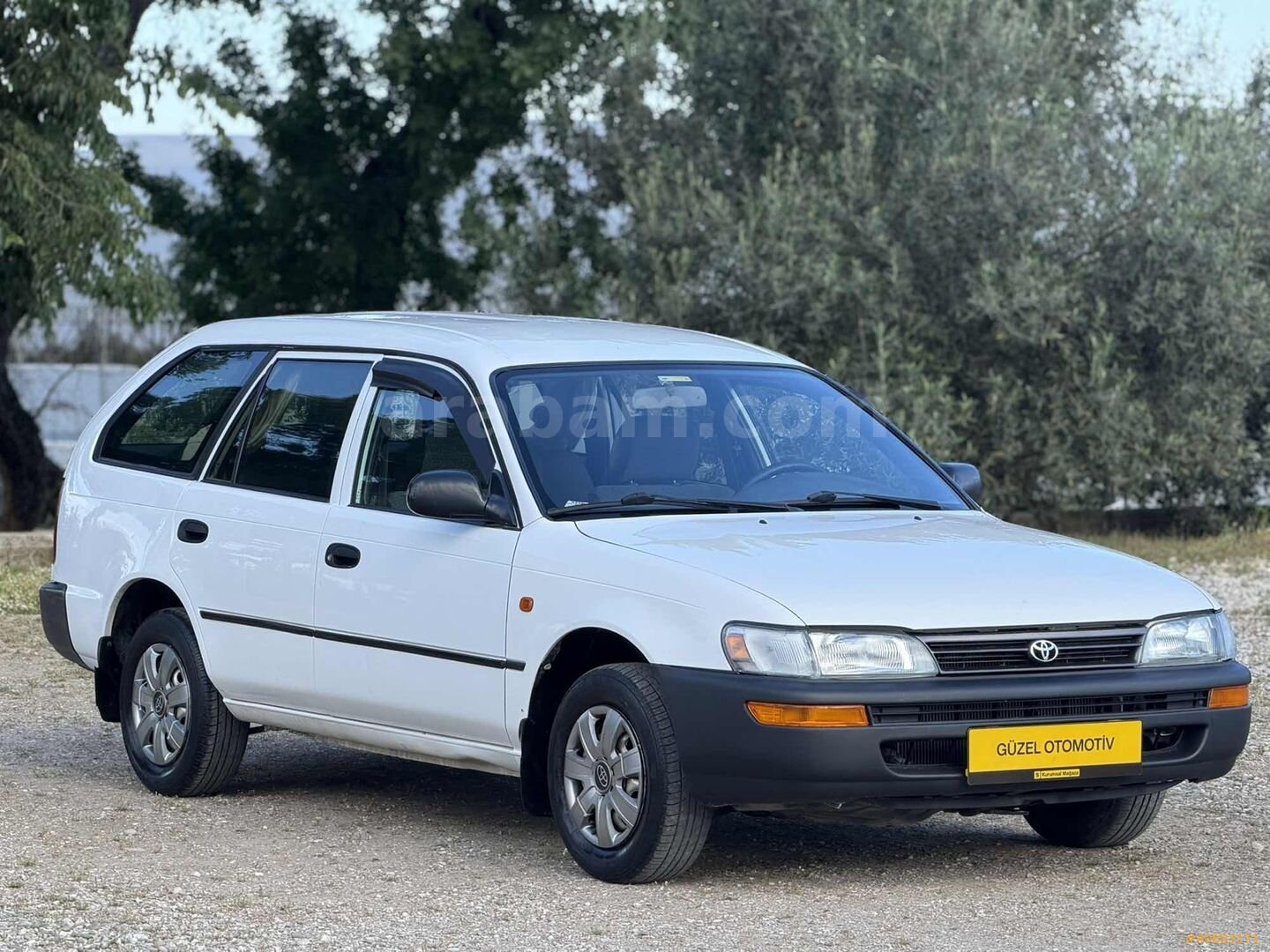 Galeriden Toyota Corolla 1.3 XL 1998 Model Antalya 353.181 km Beyaz 7