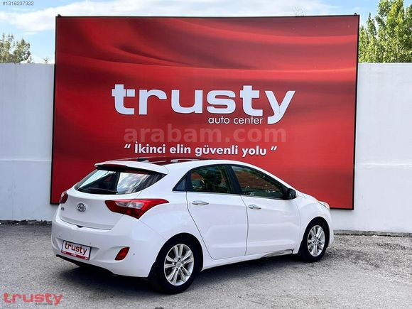 TRUSTY ONATÇA'DAN HYUNDAİ İ30
