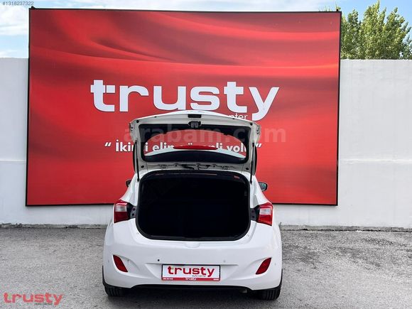 TRUSTY ONATÇA'DAN HYUNDAİ İ30