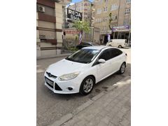 Sahibinden Ford Focus 1.6 TDCi Style 2014 Model  88.000 km Beyaz